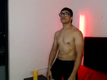 Andrew_Summer Chaturbate stream image from March 06, 2025