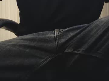 Ggguygg Chaturbate stream image from March 06, 2025