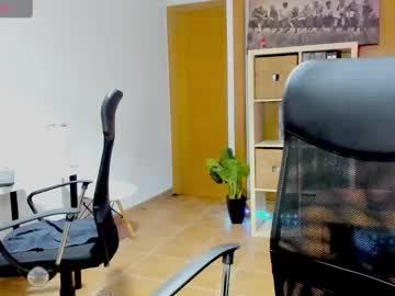Redskyxxx_ Chaturbate stream image from March 06, 2025