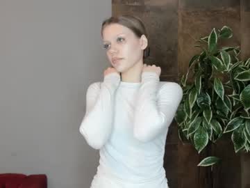 Darlineboggess Chaturbate stream image from March 06, 2025