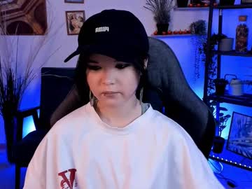 Elainebeness Chaturbate stream image from March 06, 2025