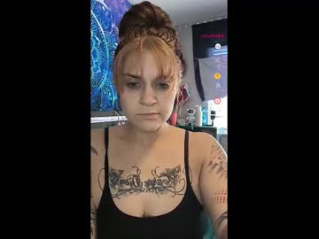 Everleighlux Chaturbate stream image from March 06, 2025