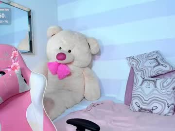 Rebbeca_Skyee Chaturbate stream image from March 06, 2025