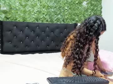 Karolg_Sexi Chaturbate stream image from March 07, 2025