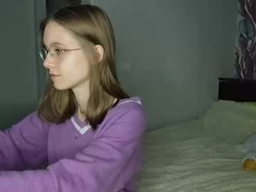 Lowress Chaturbate stream image from March 07, 2025