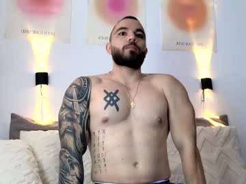Isaac_Carter Chaturbate stream image from March 07, 2025