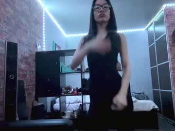 Mikkicute Chaturbate stream image from March 07, 2025