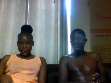Creamyhub Chaturbate stream image from March 07, 2025