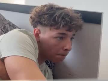 Lukedesirable Chaturbate stream image from March 07, 2025