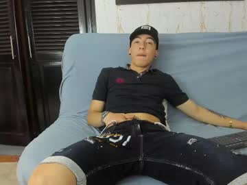 Mitchell_Owens Chaturbate stream image from March 07, 2025