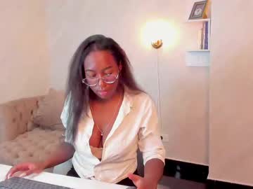 Qeen_Blackk Chaturbate stream image from March 07, 2025