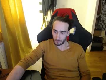 Hotwolffy Chaturbate stream image from March 07, 2025