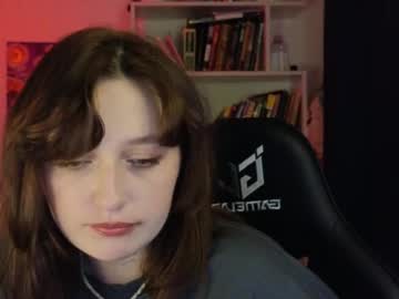 Hope_Shy Chaturbate stream image from March 07, 2025