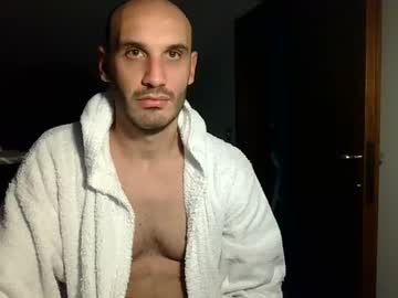 Extr0 Chaturbate stream image from March 07, 2025