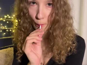 Littlelisaonweb Chaturbate stream image from March 07, 2025