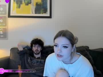 Str4wb3rrycat_Love Chaturbate stream image from March 07, 2025