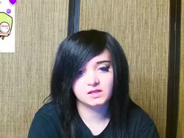 Trixiedoescamcam Chaturbate stream image from March 08, 2025
