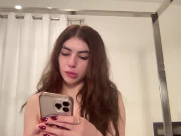 Mommyvale Chaturbate stream image from March 08, 2025