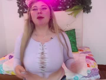 Bianca_Pear Chaturbate stream image from March 08, 2025