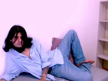 Daddyisuues902440 Chaturbate stream image from March 08, 2025