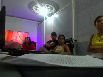 Kamila_Roberts Chaturbate stream image from March 08, 2025