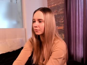 Lynnbyrd Chaturbate stream image from March 08, 2025