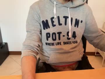 Riccardofortis Chaturbate stream image from March 08, 2025