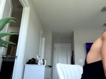 B8bymads Chaturbate stream image from March 08, 2025