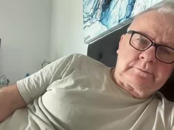 Ozhairybearxxxx Chaturbate stream image from March 09, 2025