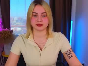 Ginnygo Chaturbate stream image from March 09, 2025