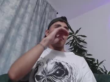 Brunocollens01 Chaturbate stream image from March 09, 2025