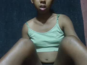 Sarah146341 Chaturbate stream image from March 09, 2025