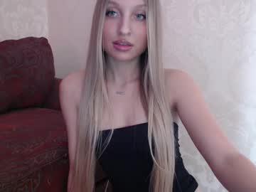 Carrrriebradshaw Chaturbate stream image from March 09, 2025