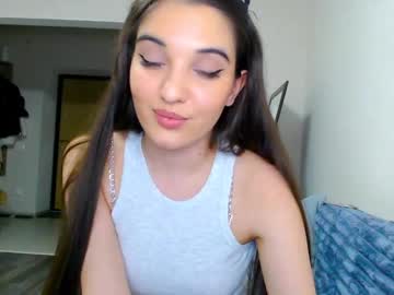 Yourdreammary Chaturbate stream image from March 09, 2025