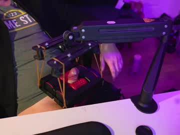 Chesterwolfenstein Chaturbate stream image from March 10, 2025
