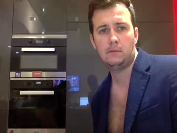 Robert92ale Chaturbate stream image from March 10, 2025