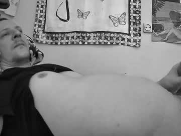Moonlucky007 Chaturbate stream image from March 10, 2025