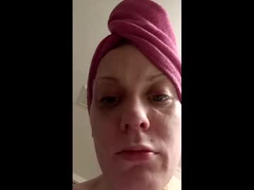 Queenstonermami Chaturbate stream image from March 10, 2025