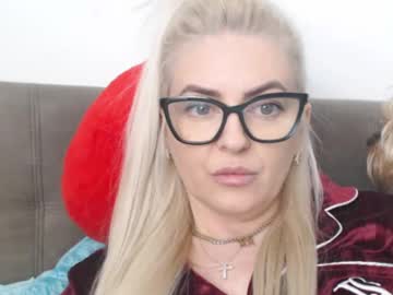 Isabelle___ Chaturbate stream image from March 10, 2025