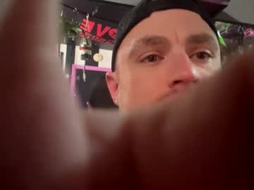 Famous1tad Chaturbate stream image from March 10, 2025