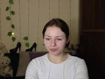 Kittylilly444 Chaturbate stream image from March 10, 2025
