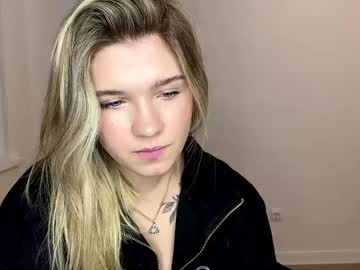 Ilona_Belle Chaturbate stream image from March 10, 2025