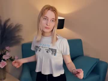Loiscollinge Chaturbate stream image from March 10, 2025