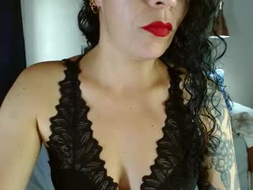 Mia_Velvet1 Chaturbate stream image from March 10, 2025