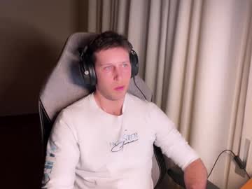 Spaduz Chaturbate stream image from March 10, 2025