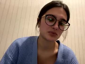 Irisss31 Chaturbate stream image from March 10, 2025