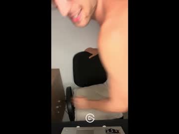 Italianboyx0 Chaturbate stream image from March 10, 2025