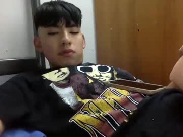 Bellako20 Chaturbate stream image from March 10, 2025