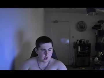 Bigtitboyyo Chaturbate stream image from March 11, 2025