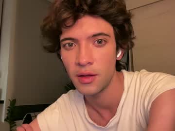 Fletir13 Chaturbate stream image from March 11, 2025